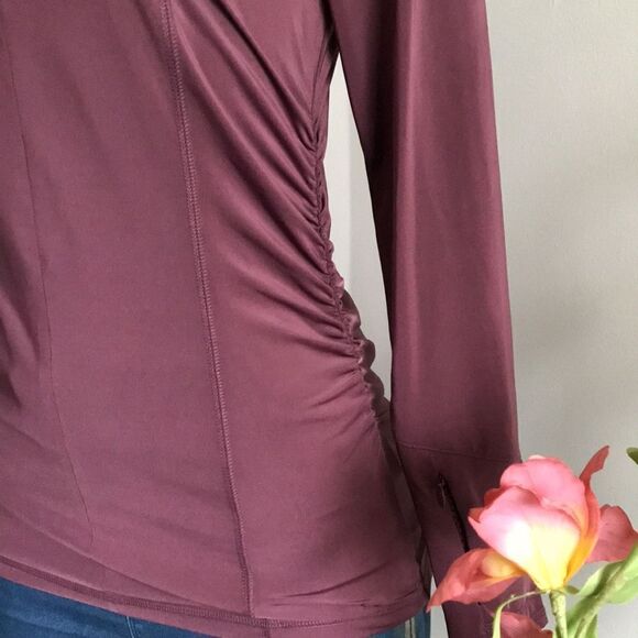 zuda Z-Sol Ruching Detail Knit Top - Picture 8 of 10